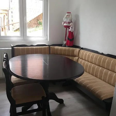 Vila E-n *